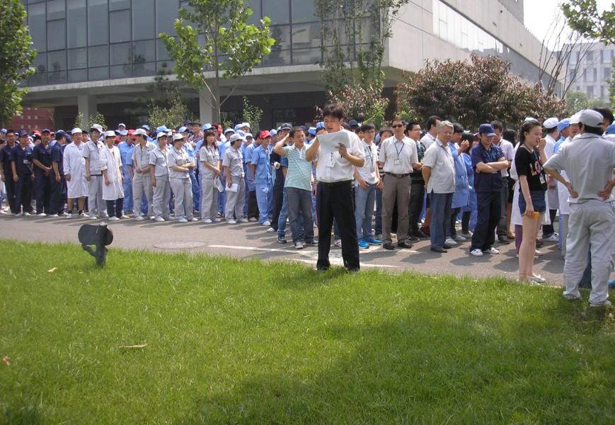 伟德国际官网亦庄园区2013年消防疏散演习圆满成功7.jpg